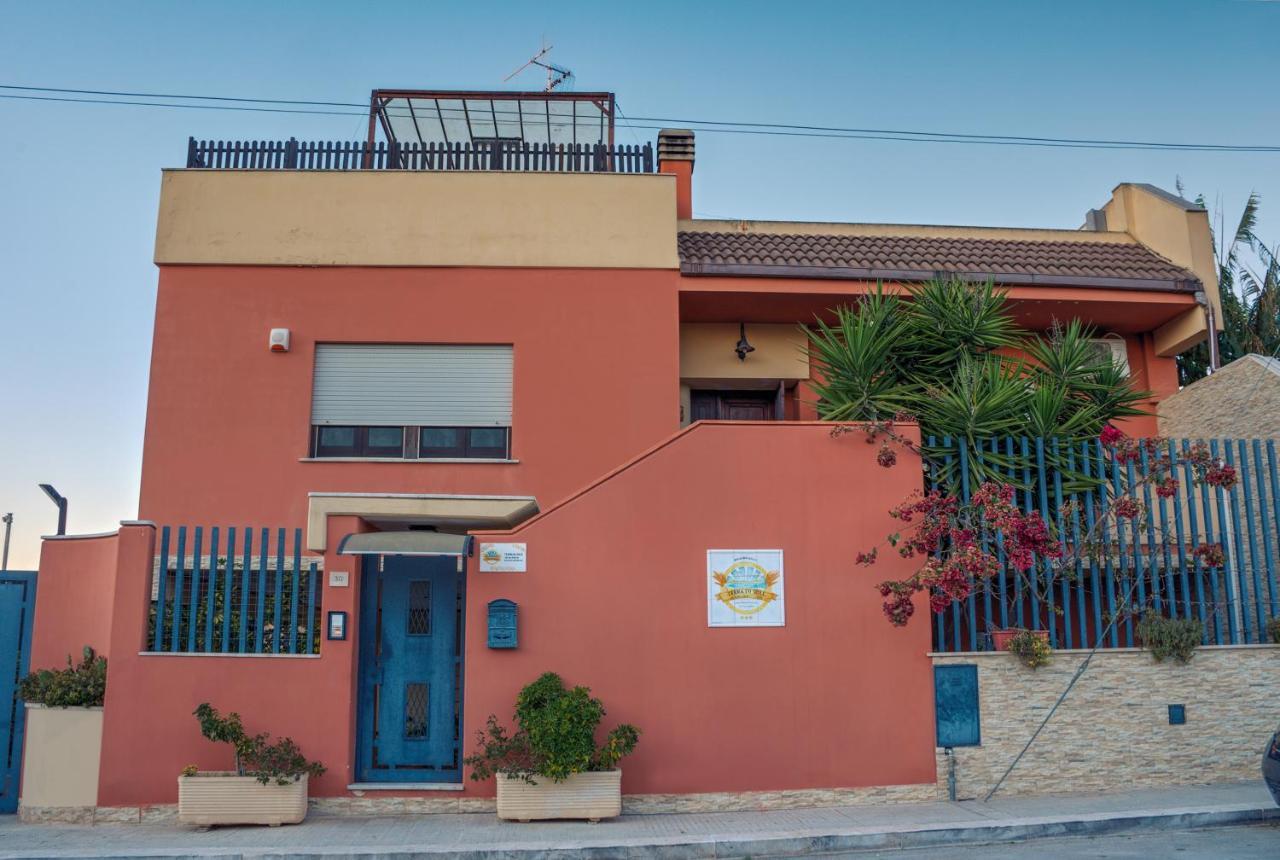 Terra Di Sole Bed & Breakfast Мадзара дел Вало Екстериор снимка