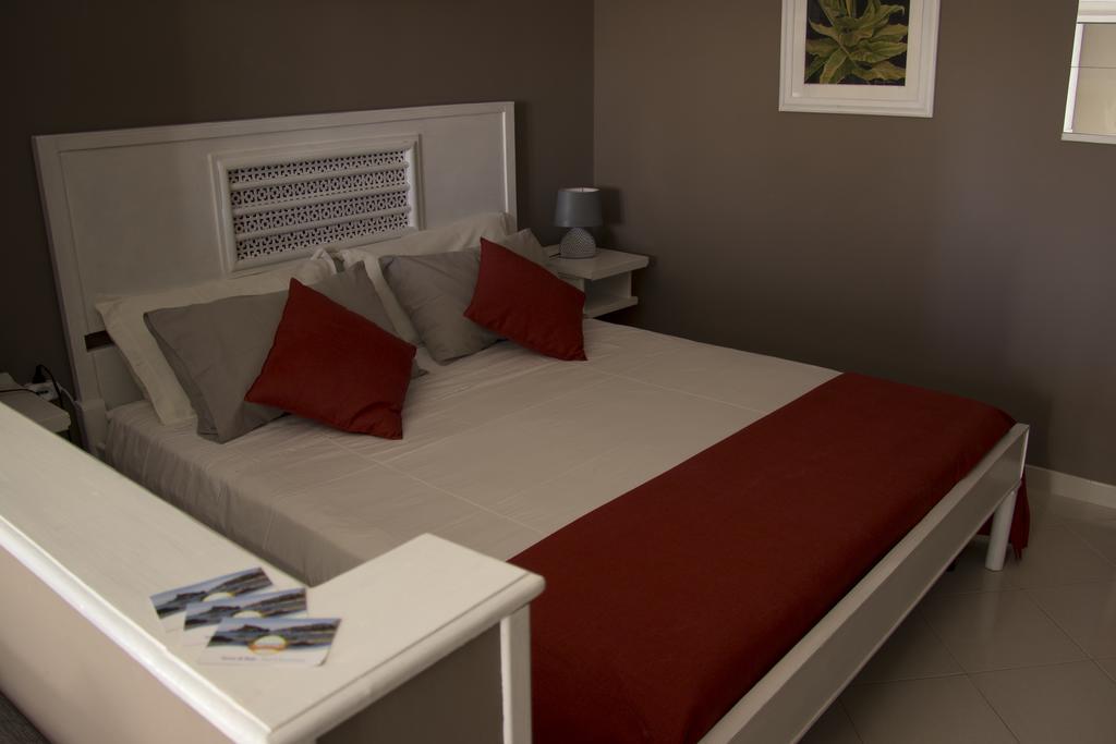 Terra Di Sole Bed & Breakfast Мадзара дел Вало Стая снимка